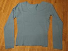 Pulli hellblau